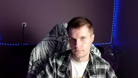 Leon online show from 01.04.25