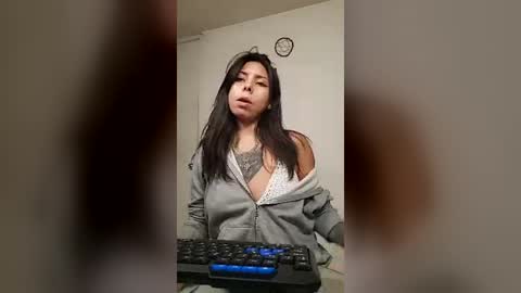 Snapshot of leonorfox chatting on 07.05.26 leonorfox online show from 07.05.26