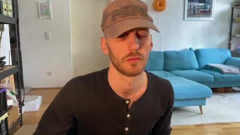 Leon online show from 04.23.26