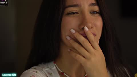 Leora online show from 01.03.25