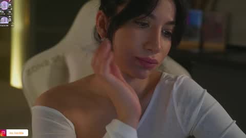 Leora online show from 10.17.25