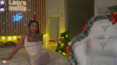 Leora online show from 12.22.25