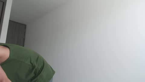 Snapshot of leostorm25 chatting on 09.26.25 leostorm25 online show from 09.26.25