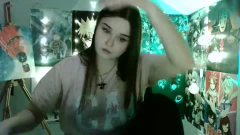 Snapshot of leraaa72 chatting on 01.04.25 little secret online show from 01.04.25