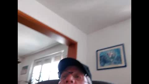 Snapshot of leslee859248 chatting on 05.24.26 leslee859248 online show from 05.24.26