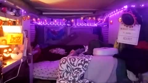 LesleyGumGrass- The Boring Trans girl online show from 09.24.25