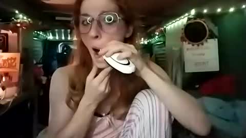 LesleyGumGrass- The Boring Trans girl online show from 11.20.25