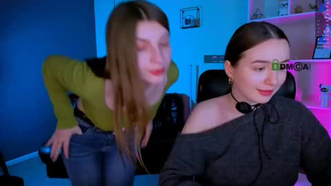 Snapshot of leslie_bird chatting on 02.06.26 leslie_bird online show from 02.06.26