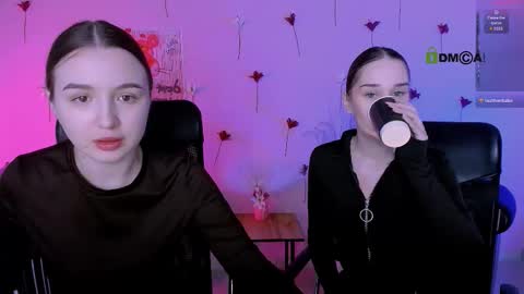 Snapshot of leslie_bird chatting on 02.16.26 leslie_bird online show from 02.16.26