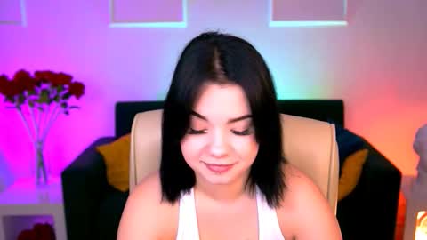 Snapshot of leslierowe chatting on 09.29.25 LeslieRowe online show from 09.29.25