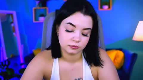 Snapshot of leslierowe chatting on 09.30.25 LeslieRowe online show from 09.30.25