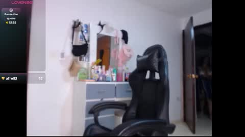 lesly online show from 10.18.25