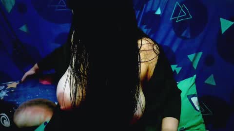 Lesly moon online show from 12.19.24