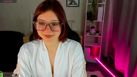 Lessi online show from 04.20.26