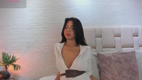 Snapshot of lesslee1 chatting on 02.19.26 Less Lee online show from 02.19.26