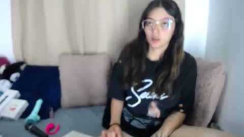 lessliee online show from 04.04.26