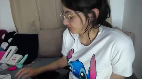 lessliee online show from 04.14.26