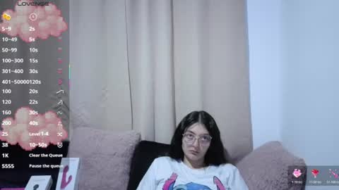 lessliee online show from 07.04.26