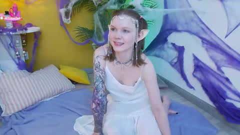 Lessy online show from 10.24.25