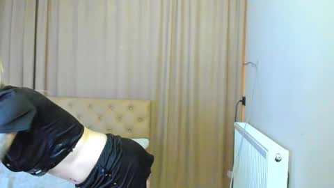 lesyaliss online show from 04.29.26