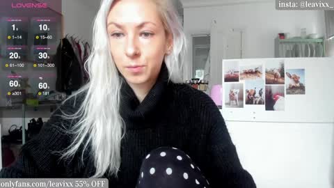 Snapshot of leusee chatting on 12.12.24 LeaVixx online show from 12.12.24