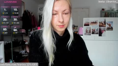 Snapshot of leusee chatting on 12.18.24 LeaVixx online show from 12.18.24