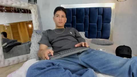 Snapshot of levy_steve chatting on 11.29.25 LevySteven online show from 11.29.25