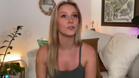 Lexi online show from 04.17.26