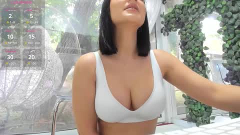 Snapshot of lexi_storm chatting on 09.20.25 lexi_storm online show from 09.20.25