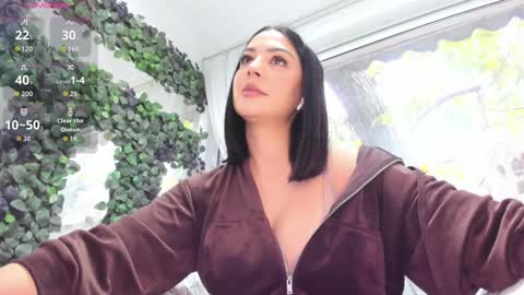 Snapshot of lexi_storm chatting on 11.06.25 lexi_storm online show from 11.06.25