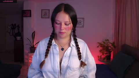 Lexie Thompson   8pm  0000am -5 online show from 01.31.25