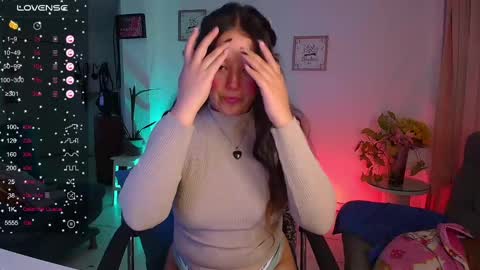 Lexie Thompson   8pm  0000am -5 online show from 02.17.25