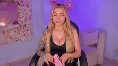 Lexie  online show from 04.16.26