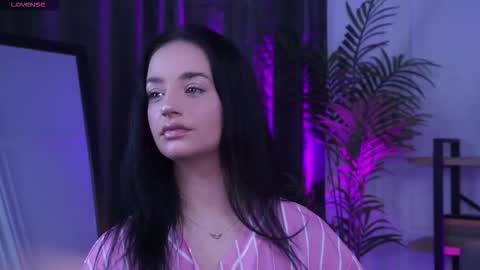 Snapshot of lexiidarling chatting on 10.05.25 LexiiDarling online show from 10.05.25