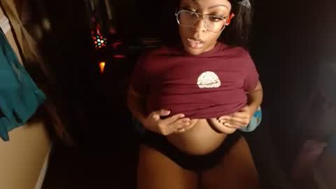 Snapshot of lexijaynex chatting on 11.23.25 LEXIJAYNE online show from 11.23.25