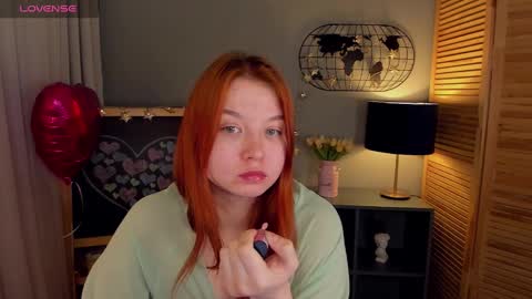 Snapshot of lexxxyone chatting on 02.19.25 lexxxyone online show from 02.19.25