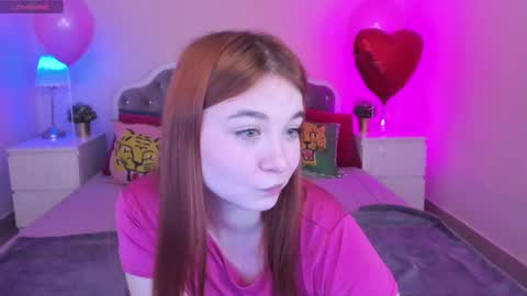 Snapshot of lexxxyone chatting on 03.10.25 lexxxyone online show from 03.10.25
