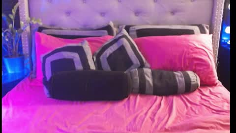 Snapshot of lexywetrain chatting on 12.06.24 lexywetrain online show from 12.06.24