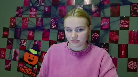 Leyla online show from 10.04.25