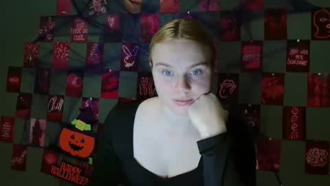 Leyla online show from 10.06.25