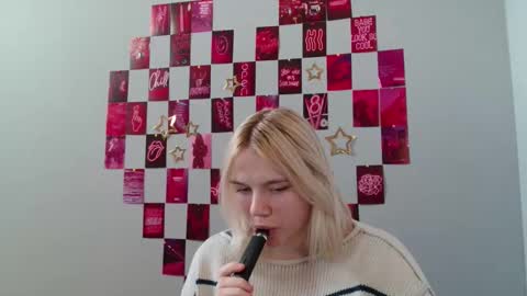 Leyla online show from 11.14.25