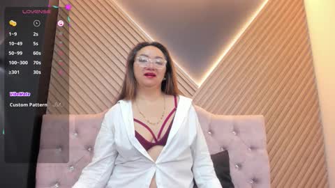 Leyla smithh online show from 11.19.25