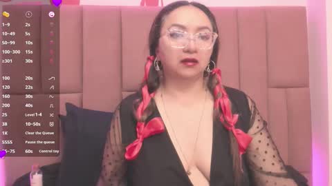 Leyla smithh online show from 11.29.25