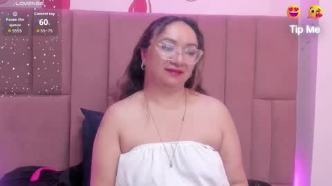 Leyla smithh online show from 11.30.25