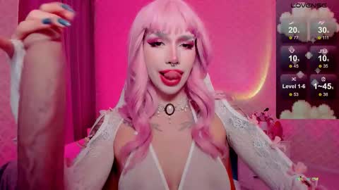 Snapshot of leylanoir chatting on 09.11.25 LEA online show from 09.11.25