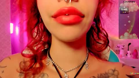 Snapshot of leylanoir chatting on 09.28.25 LEA online show from 09.28.25