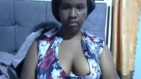 leylapleasure online show from 12.22.25