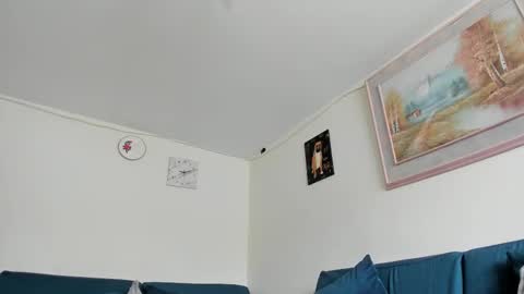 Snapshot of leynamadrigal chatting on 09.30.25 Leyna online show from 09.30.25