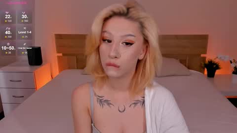 Snapshot of lezy_liza chatting on 09.17.25 Lisa online show from 09.17.25