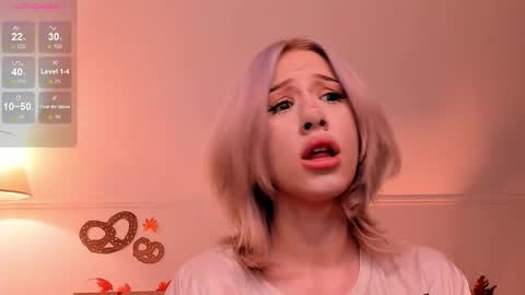 Snapshot of lezy_liza chatting on 09.27.25 Lisa online show from 09.27.25